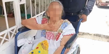 Mujer de 91 años es abandonada por su hija en calles de Mérida