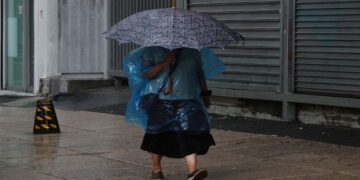 Huracán Flossie se debilitará gradualmente pero deja lluvias