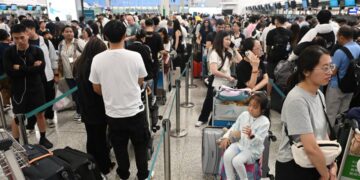 Tifón Wipha golpea a Hong Kong, cancelan más de 500 vuelos