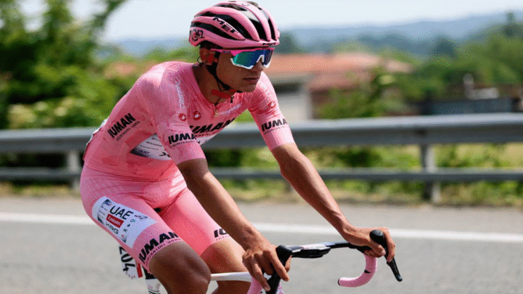 Isaac del Toro queda en el sitio 19 en la Vuelta a Burgos; sigue tercero en la clasificación