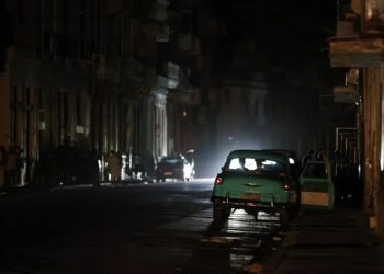 Apagones, promesas, averías y hastío: doce meses de la crisis energética total en Cuba