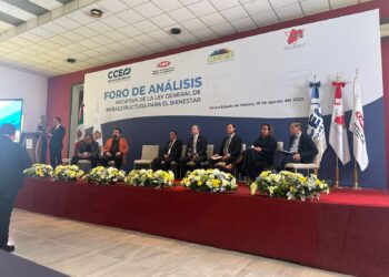 Óscar Mora lidera voz empresarial en el Foro de Análisis