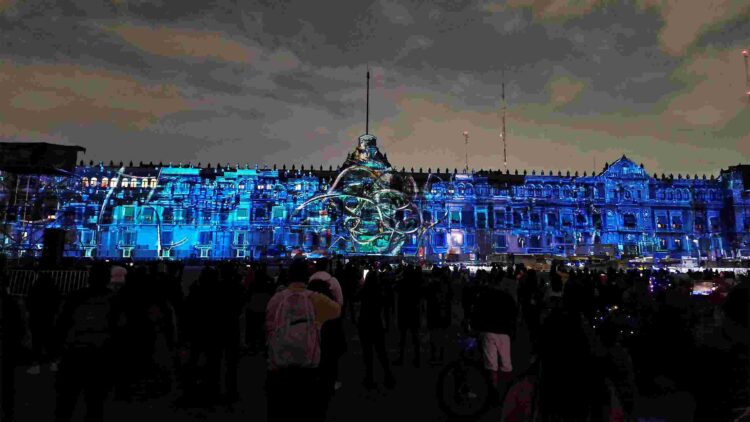 Luz sobre piedra: Maizz Visual transforma el Zócalo en una experiencia inmersiva de historia y arte