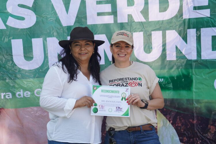 Voluntariado de Holanda reforesta de corazón la Sierra de Guadalupe