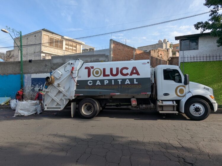Retira Servicios Públicos de Toluca tiradero clandestino