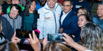 Más luz para la zona norte de Toluca: Ricardo Moreno cumple su compromiso con nuevas luminarias