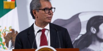Hacienda ayudará a Pemex a bajar su deuda 26% para 2030