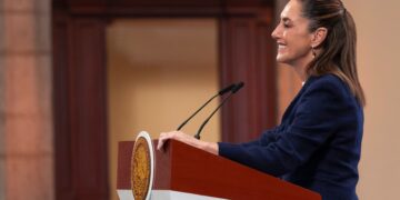 Acuerdo para fijar precio de exportación del jitomate, propuesto por productores: Sheinbaum