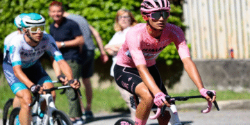 Isaac del Toro entra al Top 10 del ranking UCI