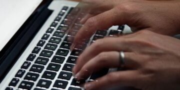 Estafadores utilizan «deepfakes» para suplantar la identidad de funcionarios de Trump