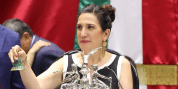 Recibe la Cámara de Diputados iniciativa de la presidenta de la República que prohíbe cigarrillos electrónicos y vapeadores