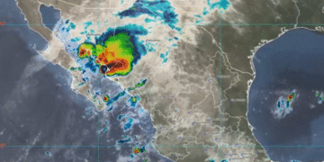 En las próximas horas ‘Lorena’ se disipará frente a costas de BCS