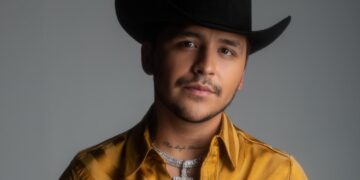 Christian Nodal y sus padres enfrentarán audiencia por presunta falsificación de contratos, según abogado