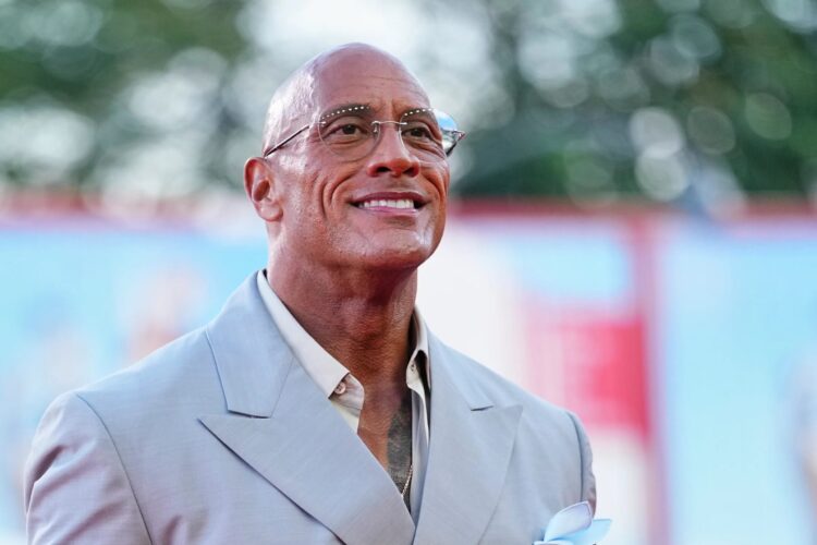 ¡15 minutos de aplausos! Dwayne Johnson, ‘La Roca’, llora al ser ovacionado en Venecia