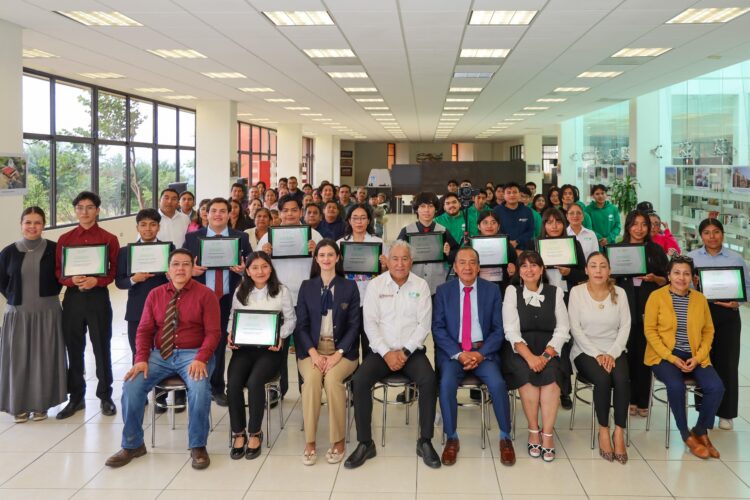 Iberdrola México beca a 11 estudiantes de carreras STEM en Oaxaca