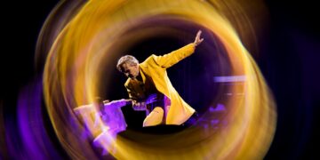 Miguel Bosé llega para iluminar con su “Importante Tour” y celebrar su legado