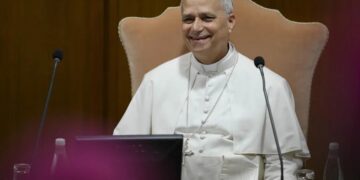 El papa León XIV defiende que los abusos en la Iglesia «no pueden meterse en un cajón»