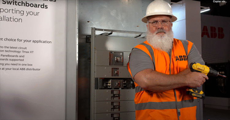 Modernizar sin reemplazar: ABB transforma el mantenimiento eléctrico con retrofit producido en México