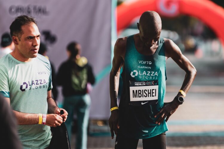 Lazza Global se corona en la Maratón Medellín 2025