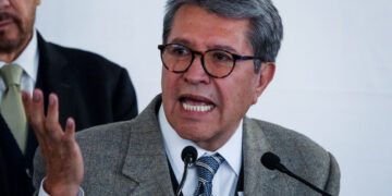 Congelamiento de cuentas de Hilda Brown no es una sanción: Monreal