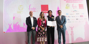 Avon corre con México: “Mi lucha es rosa” transforma el Paseo de la Reforma en un llamado a la vida