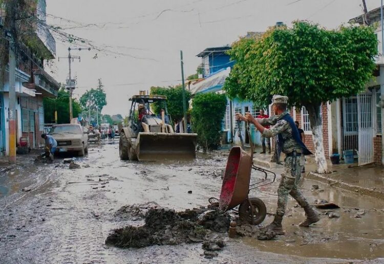 Disminuyen a 127 las comunidades incomunicadas por lluvias en 5 estados