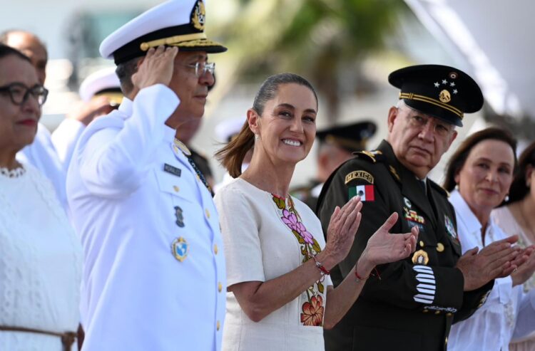 Claudia Sheinbaum destaca que la soberanía se defiende día a día en el 204 aniversario de la Armada de México