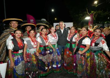 Puebla Brilla en San Jerónimo Caleras; Inaugura Pepe Chedraui modernización de 618 luminarias LED
