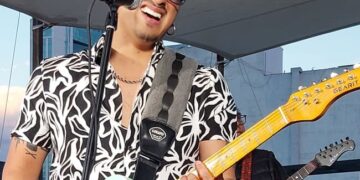 Toster renace en México con un emotivo showcase en Playhaus by Totalplay