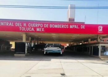 Habilitan Estación Central de Bomberos de Toluca como centro de acopio para damnificados por lluvia