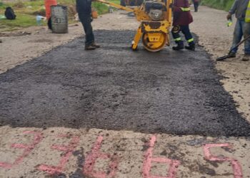 Trabajos de bacheo en delegaciones de Toluca permiten un tránsito más ágil