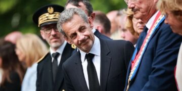 Sarkozy deberá ingresar a prisión la próxima semana para cumplir sentencia por financiar campaña con dinero de Gadafi