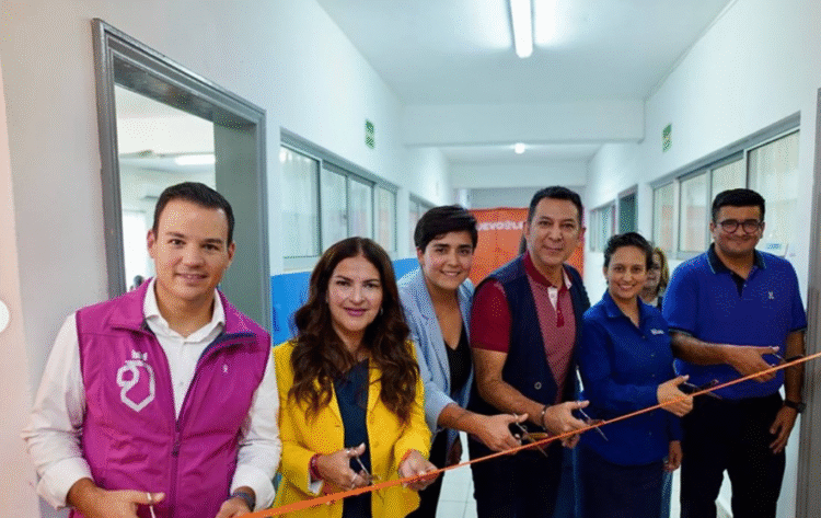 Fundación DEACERO impulsa el desarrollo comunitario con la inauguración de aula tecnológica en Guadalupe, Nuevo León