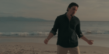 Alex Fernández conquista el primer lugar en Monitor Latino con “Loco por volverte a ver”