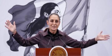 Sheinbaum: contratos de medicamentos deben cumplirse pese a adeudos del gobierno