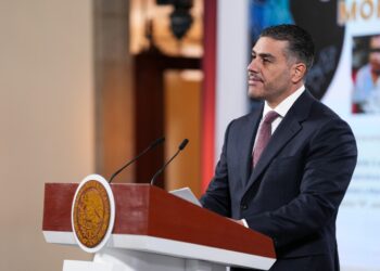 Estrategia contra extorsión detectó 56% de líneas telefónicas en 12 penales: García Harfuch