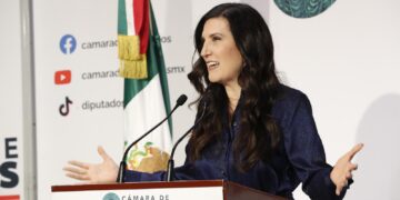 Puertas abiertas para los jóvenes en la Cámara de Diputados: Kenia López Rabadán