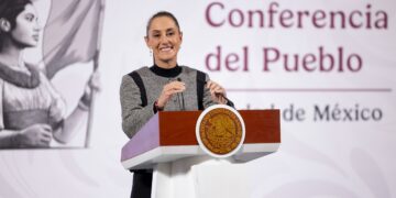 Sheinbaum confirma ofrecimiento de embajada a extitular de la FGR tras renuncia