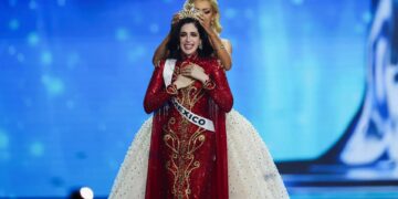 «Quedó atrás cuando decían ‘calladita te ves más bonita’»: Sheinbaum felicita a Fátima Bosch por coronarse como Miss Universo 2025