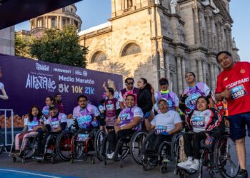 Participan más de 3 mil en el Medio Maratón Alfeñique 2025