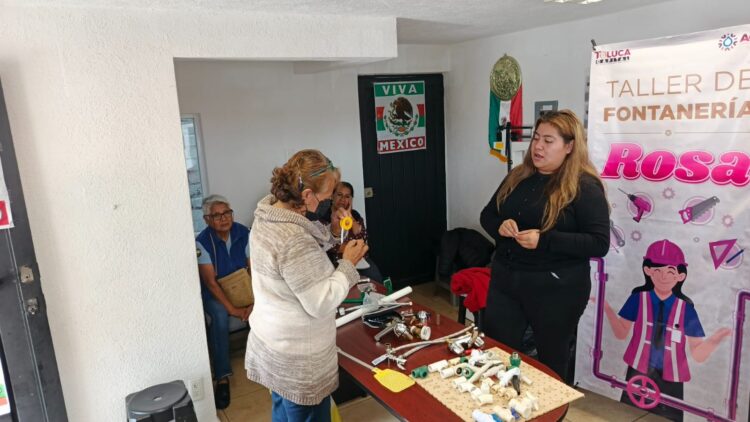 Impulsa Gobierno local igualdad de oportunidades en capacitación de fontanería