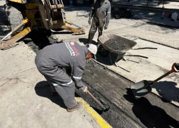 Continúa recuperación de calles con trabajos de bacheo en delegaciones de Toluca