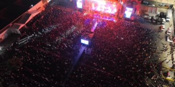 El flow urbano de Yeri MUA y El Bogueto enciende a más de 45 mil personas en Alfeñique