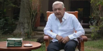 López Obrador afirma que él ya no gobierna en México y revela que ha viajado a la CDMX