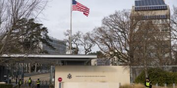 Delegaciones de Europa, EE. UU. y Ucrania arrancan en Ginebra revisión del plan de paz de Trump