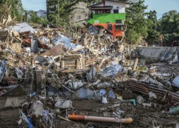 Más de medio centenar de muertos y de un millón de afectados por el tifón Kalmaegi en Filipinas