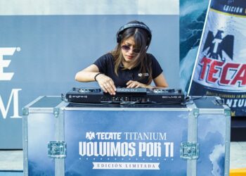 Tecate Titanium celebra su regreso después de 6 años caracterizando los Oxxo’s más importantes de Ciudad de México, Mérida y Monterrey