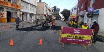 Avanza Toluca en rehabilitación de calles con acciones de bacheo en beneficio de la población