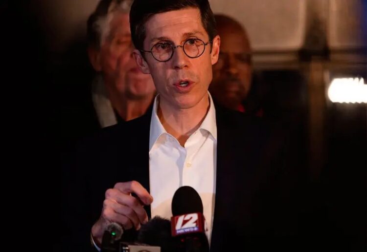 Un detenido por el tiroteo en la Universidad de Brown; 2 muertos