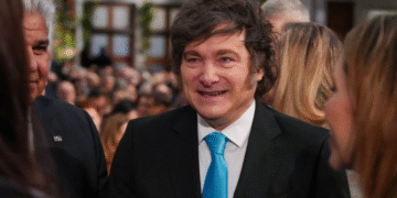 Javier Milei busca limitar la protección de los glaciares para atraer inversiones mineras en Argentina